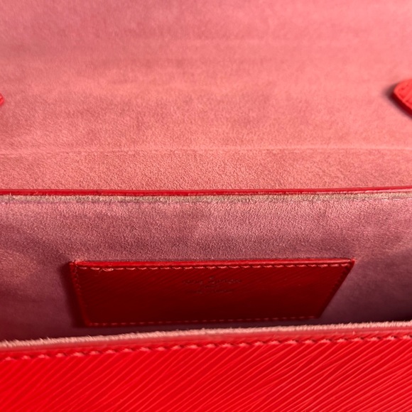 Louis Vuitton Red Crossbody Bag with Silver Chain - Picture 5 of 6